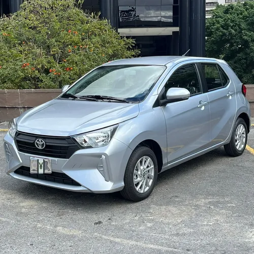 Toyota AGYA 2026 Plateado Caracas