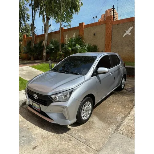 Toyota AGYA 2025 Plateado Maracaibo