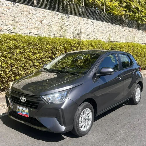 Toyota AGYA 2026 Blanco Caracas