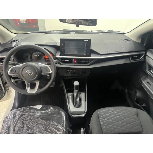 Toyota AGYA 2026 Blanco Caracas