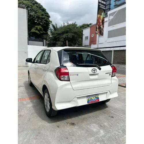 Toyota AGYA S 2026 Blanco Caracas