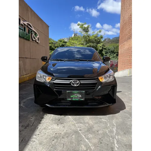 Toyota AGYA G 2025 Negro Caracas