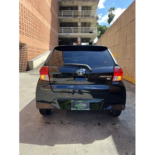 Toyota AGYA G 2025 Negro Caracas