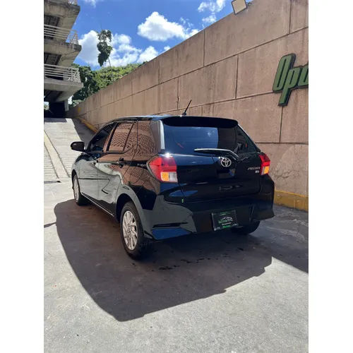 Toyota AGYA G 2025 Negro Caracas