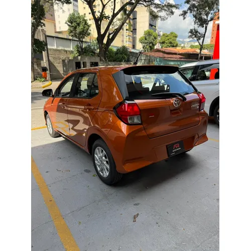 Toyota AGYA G 2025 Naranja Caracas
