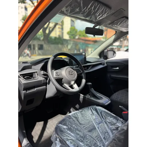 Toyota AGYA G 2025 Naranja Caracas