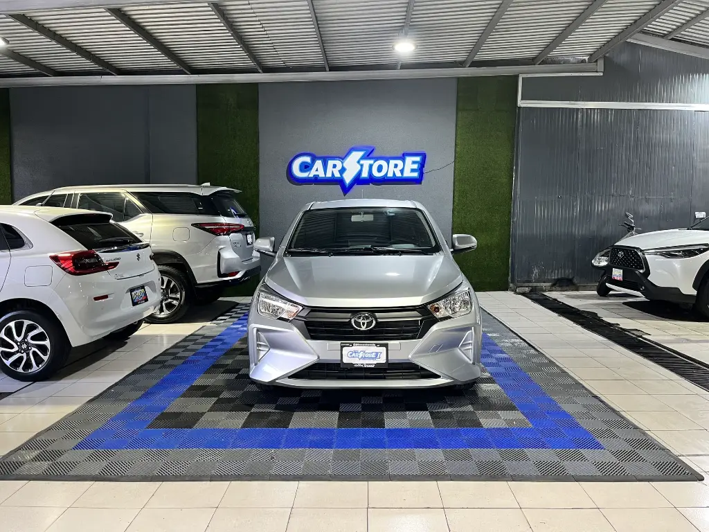Toyota AGYA 2025 Plateado Caracas