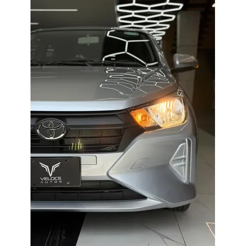 Toyota AGYA G 2026 Plateado Caracas