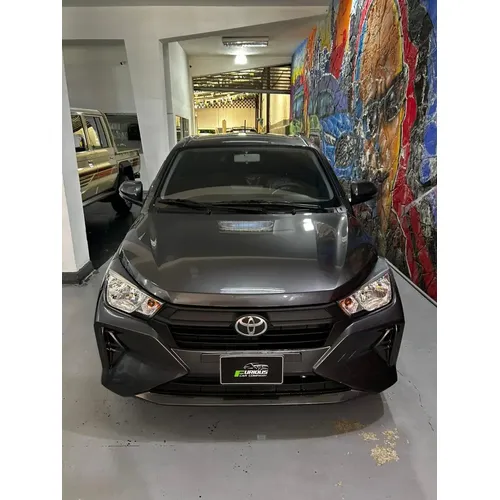 Toyota AGYA G 2026 Gris Caracas