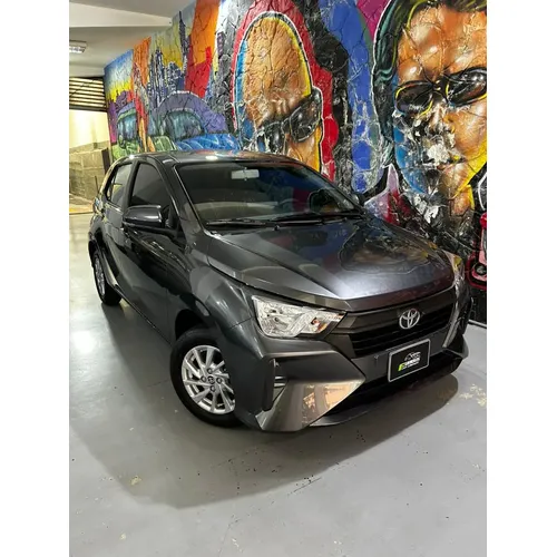 Toyota AGYA G 2026 Gris Caracas