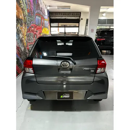 Toyota AGYA G 2026 Gris Caracas