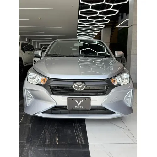 Toyota AGYA G 2026 Plateado Caracas