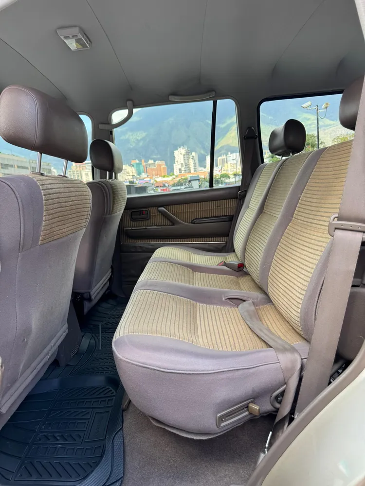 Toyota Autana 2005 Beige Caracas