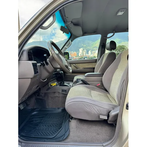 Toyota Autana 2005 Beige Caracas