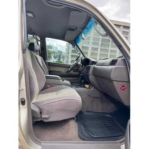 Toyota Autana 2005 Beige Caracas