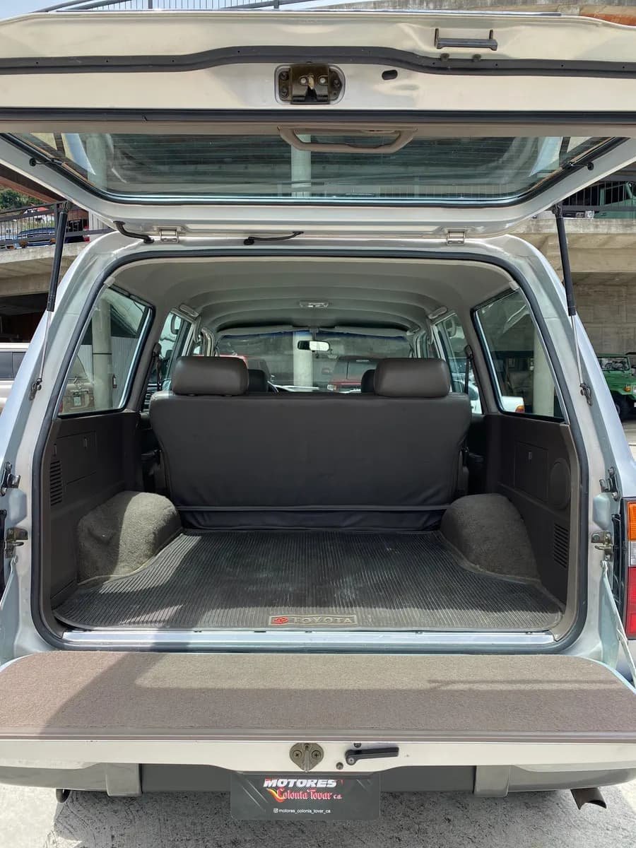 Toyota Autana LX año 2004 Plateado