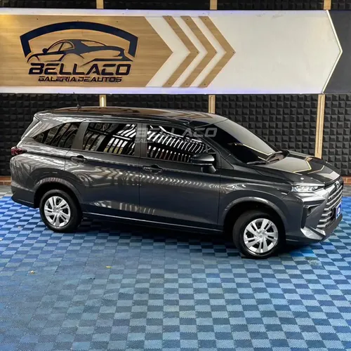 Toyota Avanza 2023 Gris Caracas