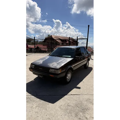 Toyota Avila 2001 Negro