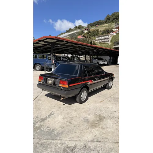Toyota Avila 2001 Negro