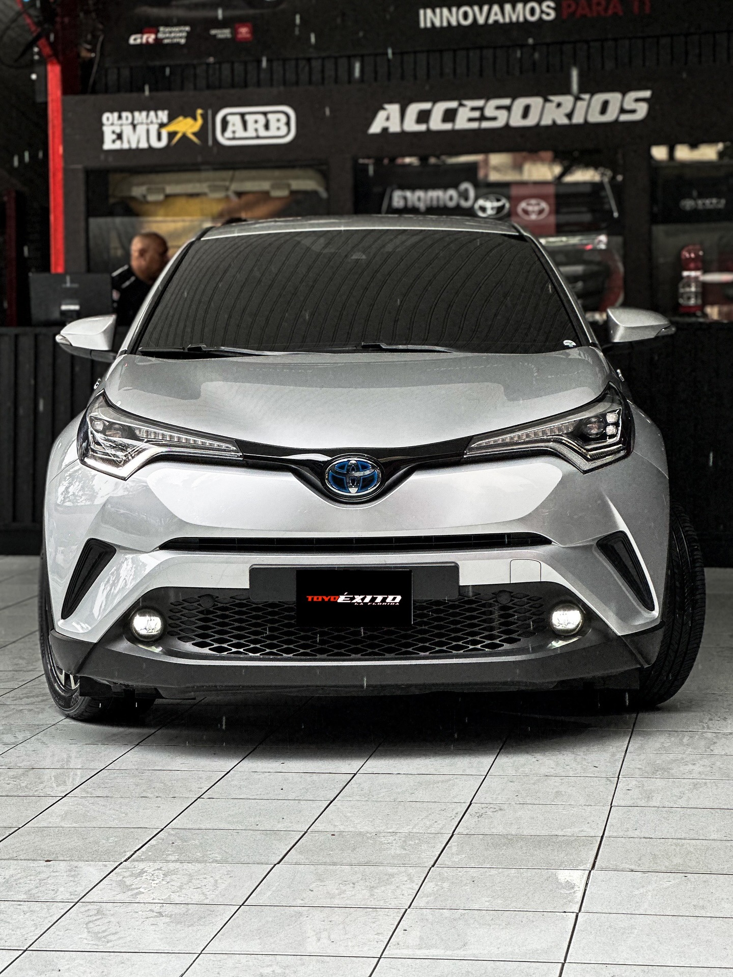 Toyota CHR Híbrido 2019 Plateado Caracas