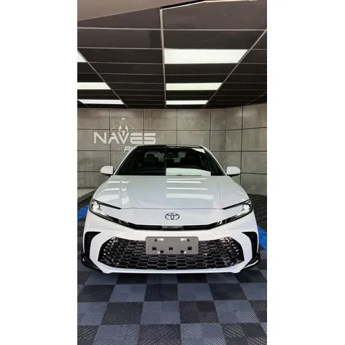Toyota Camry 2025 Blanco Caracas