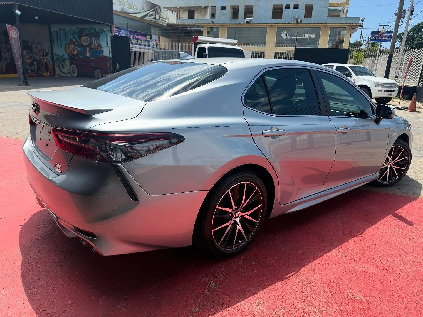 Toyota Camry 2022 Plateado
