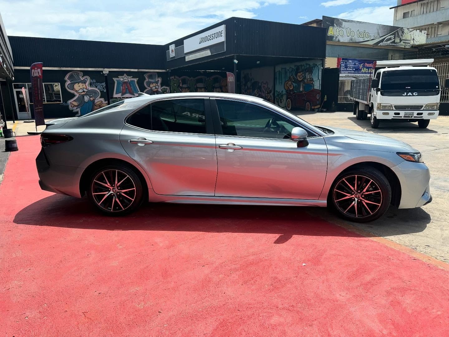 Toyota Camry 2022 Plateado