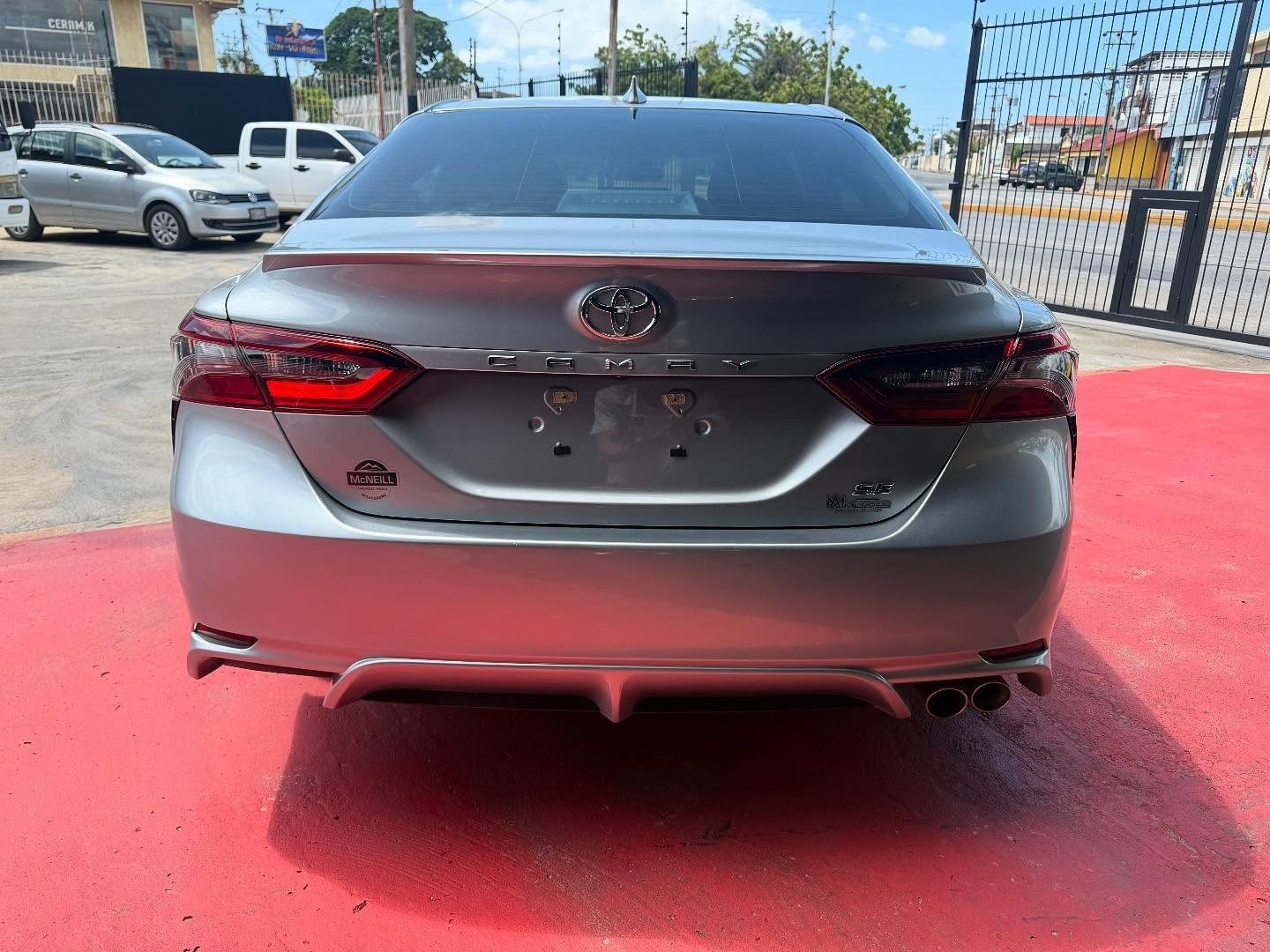 Toyota Camry 2022 Plateado
