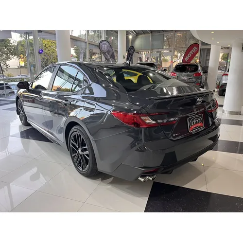 Toyota Camry 2025 Gris Caracas