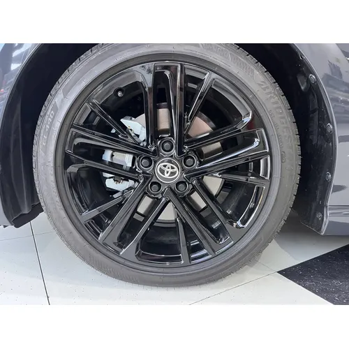 Toyota Camry 2025 Gris Caracas
