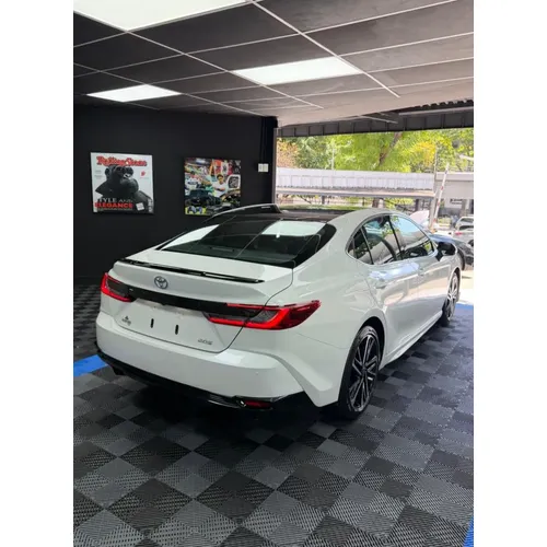 Toyota Camry 2025 Blanco Caracas