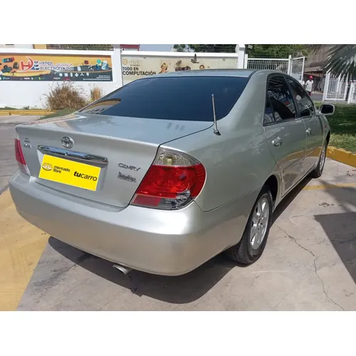 Toyota Camry 2006 Gris Caracas