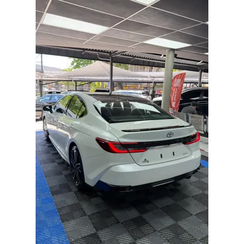 Toyota Camry 2025 Blanco Caracas
