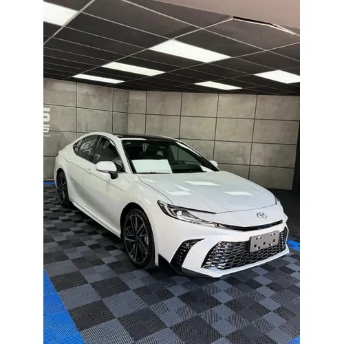 Toyota Camry 2025 Blanco Caracas