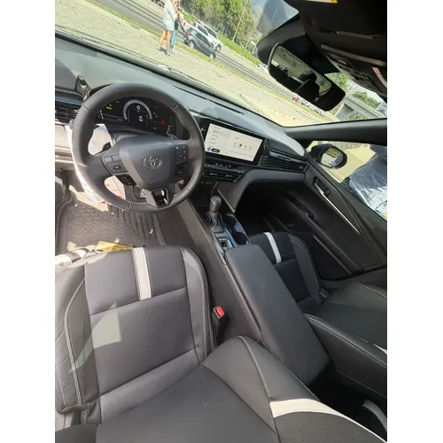 Toyota Camry 2025 Plateado Caracas