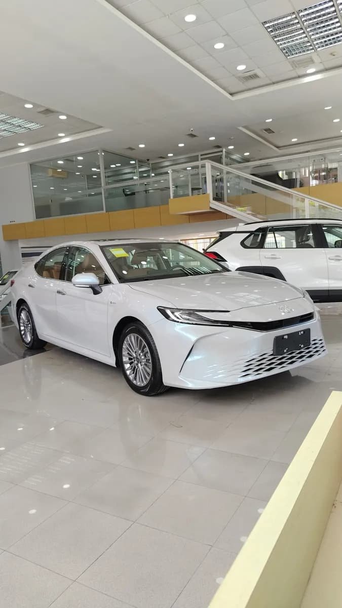 Toyota Camry Hev 2.0 2024 Blanco