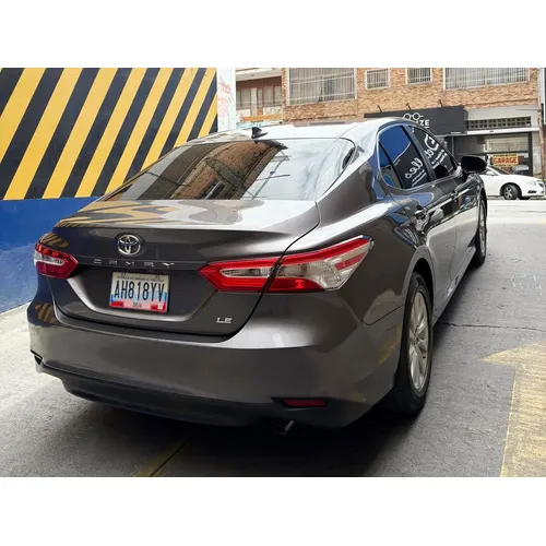 Toyota Camry 2019 Gris Barquisimeto
