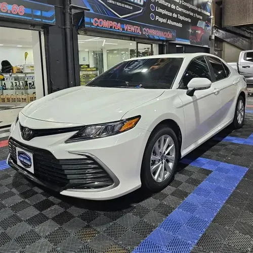 Toyota Camry 2023 Blanco Caracas