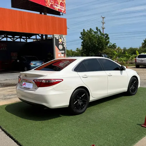 Toyota Camry 2017 Blanco Lechería