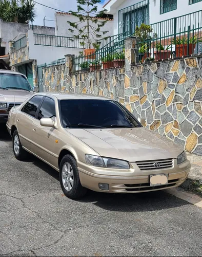 Toyota Camry Lumiere