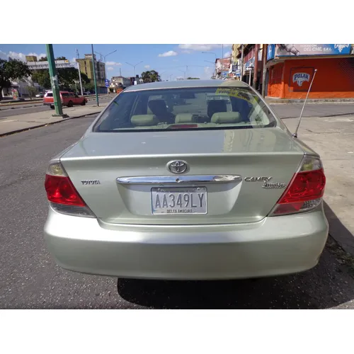 Toyota Camry 2006 Plateado Barquisimeto