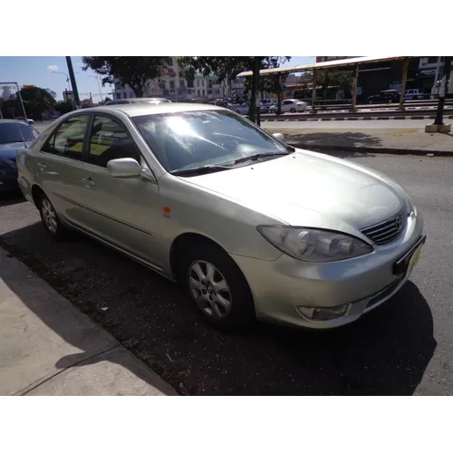Toyota Camry 2006 Plateado Barquisimeto