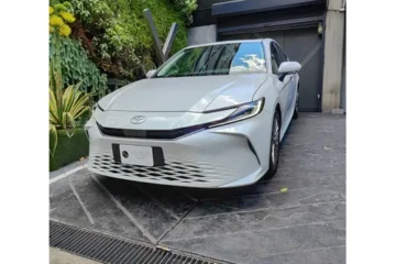 Toyota Camry Luxury 2025 0km