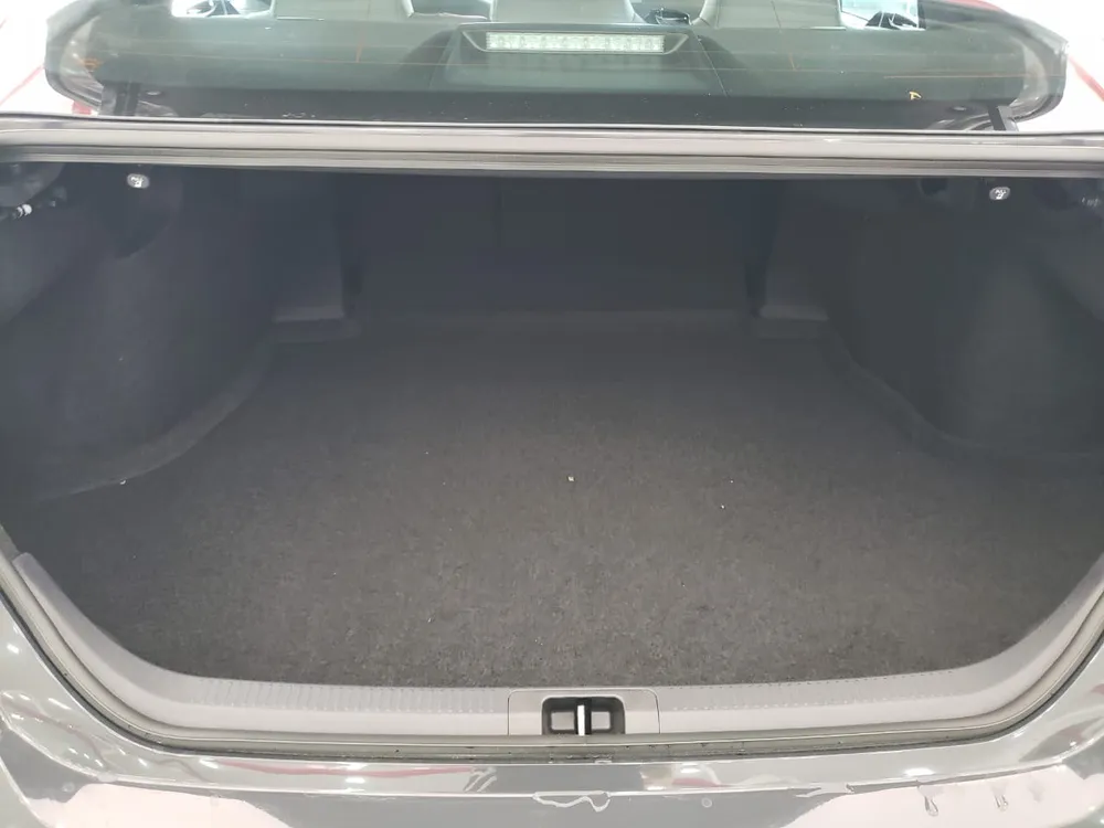Toyota Camry SE 2025 Gris Caracas