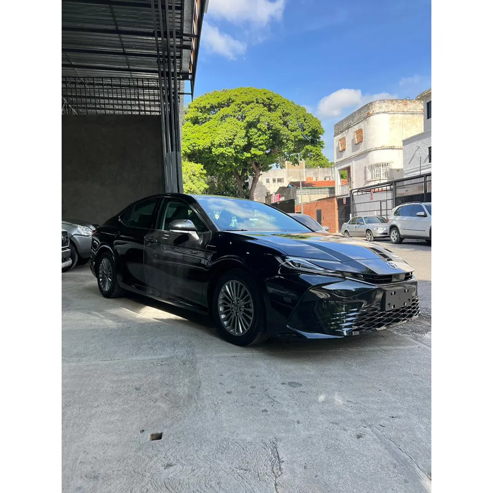 Toyota Camry SE 2025 Gris Caracas