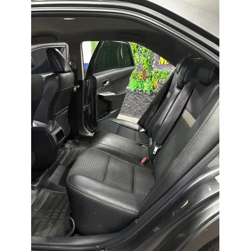 Toyota Camry SE 2014 Gris Caracas