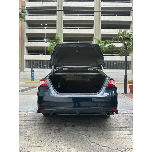 Toyota Camry SE 2020 Azul Caracas