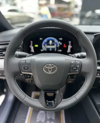 Toyota Camry SE 2025 Gris Caracas