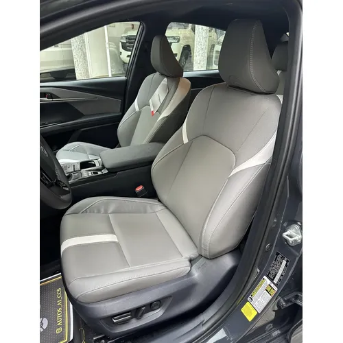 Toyota Camry SE 2025 Gris Caracas
