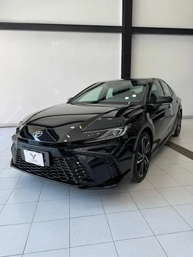 Toyota Camry Sport 2025
